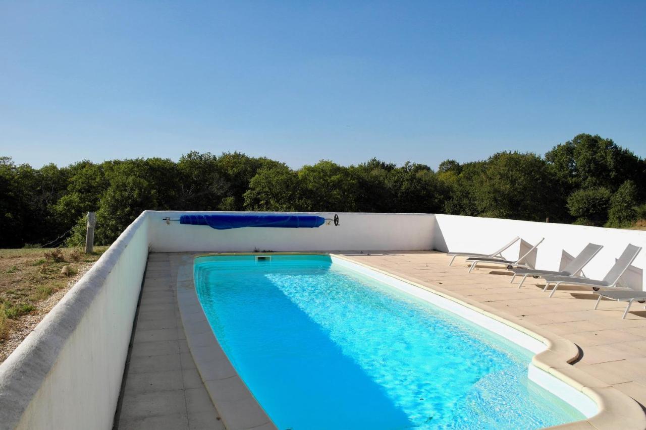 Maison Pour 4 A La Campagne Avec Piscine Commequiers Zewnętrze zdjęcie