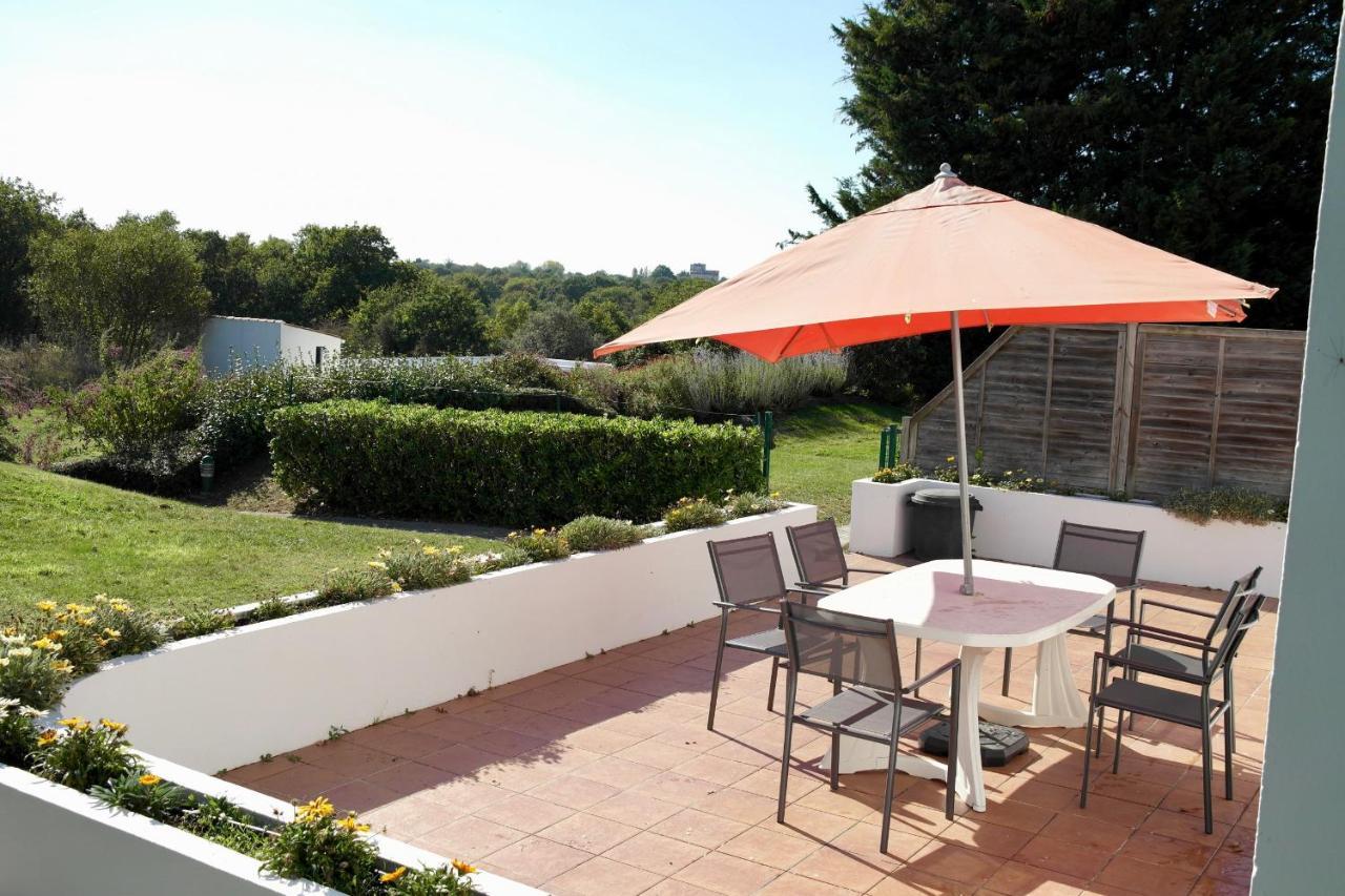 Maison Pour 4 A La Campagne Avec Piscine Commequiers Zewnętrze zdjęcie